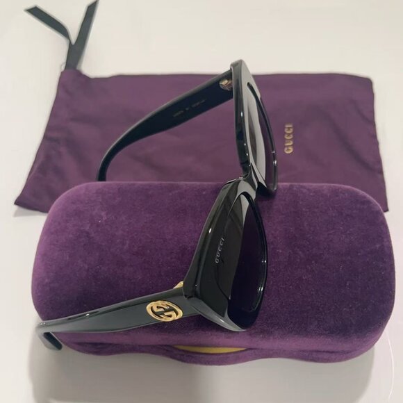 Gucci GG0327S Sunglasses women authentic black gray lens